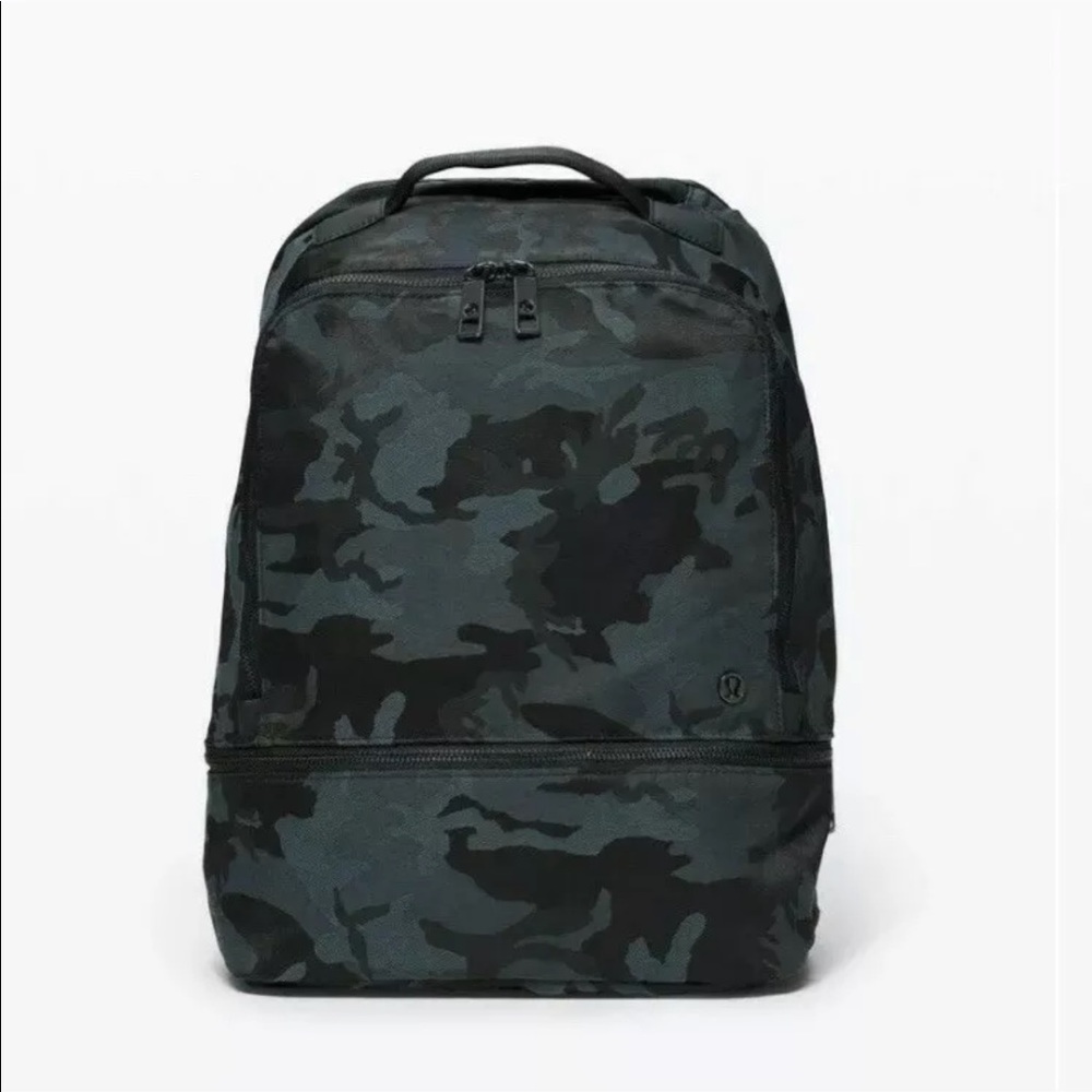 NWT lululemon city adventurer 17L backpack
